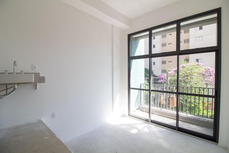 Studio à venda com 28m², 1 quarto e sem vaga Studio à venda com 28m², 1 quarto e sem vagaSala / Quarto - Studio