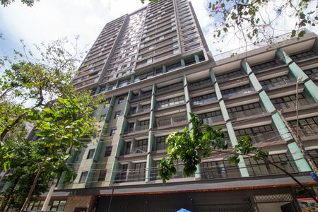 Studio à venda com 28m², 1 quarto e sem vaga Studio à venda com 28m², 1 quarto e sem vagaFachada do Prédio