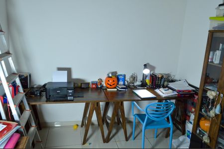 Casa de condomínio à venda com 305m², 5 quartos e 2 vagasEscritório