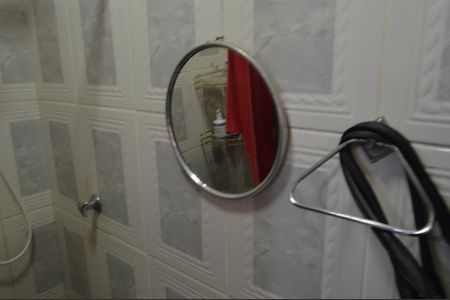 Casa de condomínio à venda com 305m², 5 quartos e 2 vagasBanheiro de Serviço