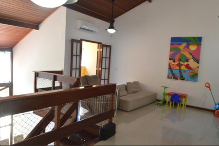 Casa de condomínio à venda com 305m², 5 quartos e 2 vagasSala 2