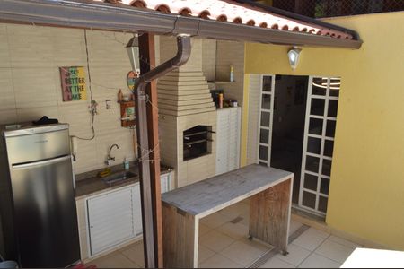 Casa de condomínio à venda com 305m², 5 quartos e 2 vagasChurrasqueira