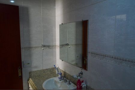 Casa de condomínio à venda com 305m², 5 quartos e 2 vagasBanheiro da Suíte 3