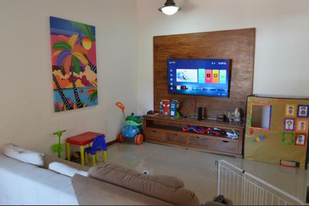 Casa de condomínio à venda com 305m², 5 quartos e 2 vagasSala 2