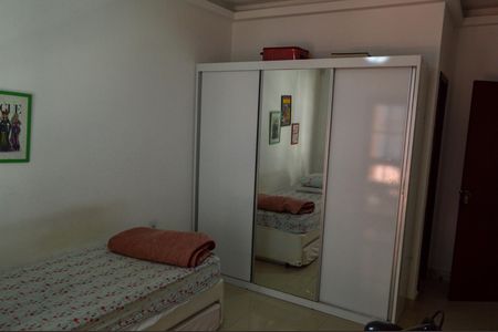 Casa de condomínio à venda com 305m², 5 quartos e 2 vagasSuíte 2