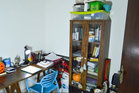 Casa de condomínio à venda com 305m², 5 quartos e 2 vagasEscritório