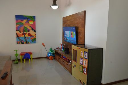 Casa de condomínio à venda com 305m², 5 quartos e 2 vagasSala 2