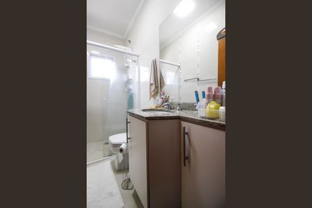 Casa à venda com 135m², 3 quartos e 2 vagasBanheiro da Suíte