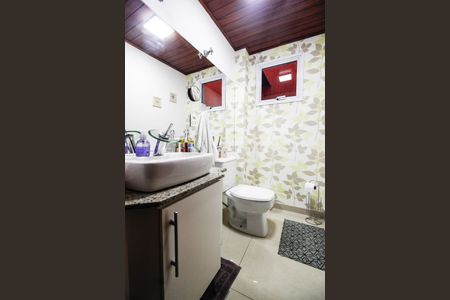 Casa à venda com 135m², 3 quartos e 2 vagasLavabo