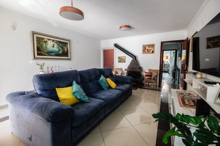 Casa à venda com 135m², 3 quartos e 2 vagasSala