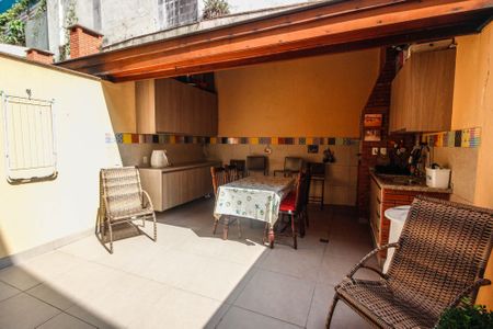 Casa à venda com 135m², 3 quartos e 2 vagasChurrasqueira