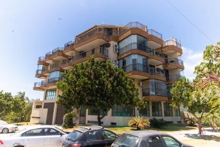 Apartamento à venda com 119m², 2 quartos e 1 vaga Apartamento à venda com 119m², 2 quartos e 1 vagaFachada