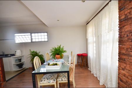 Casa à venda com 300m², 4 quartos e 2 vagasSala de jantar casa2
