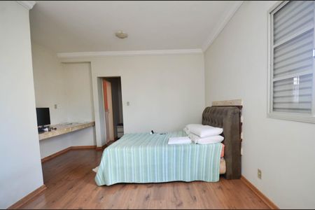 Casa à venda com 300m², 4 quartos e 2 vagasSuíte casa2