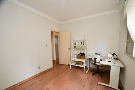 Casa à venda com 300m², 4 quartos e 2 vagasQuarto casa2