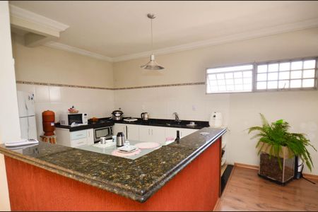 Casa à venda com 300m², 4 quartos e 2 vagasCozinha casa2