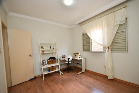 Casa à venda com 300m², 4 quartos e 2 vagasQuarto casa2