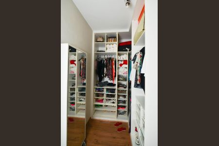 Casa à venda com 300m², 4 quartos e 2 vagasSuíte casa2 Closet