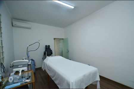 Casa à venda com 300m², 4 quartos e 2 vagasQuarto casa1