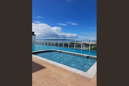 Apartamento para alugar com 64m², 2 quartos e 1 vagaÁrea comum - Piscina