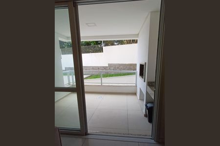 Apartamento para alugar com 64m², 2 quartos e 1 vagaSacada