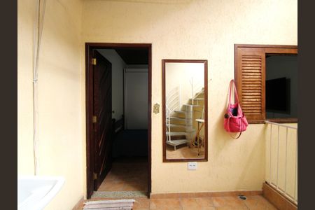 Casa à venda com 190m², 4 quartos e 1 vagaÁrea de Serviço 2