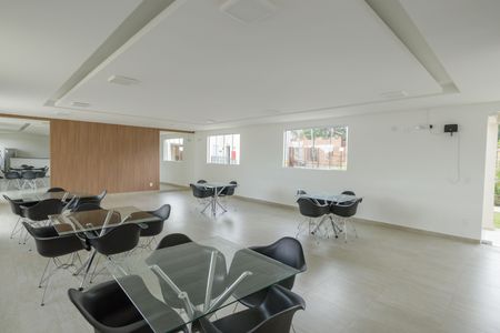 Apartamento para alugar com 45m², 2 quartos e 1 vaga Apartamento para alugar com 45m², 2 quartos e 1 vagaÁrea comum - Salão de festas