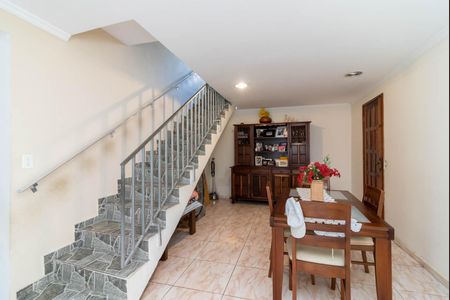 Casa à venda com 230m², 4 quartos e 4 vagas Casa à venda com 230m², 4 quartos e 4 vagasSala de Jantar