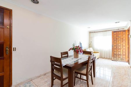 Casa à venda com 230m², 4 quartos e 4 vagas Casa à venda com 230m², 4 quartos e 4 vagasSala de Jantar