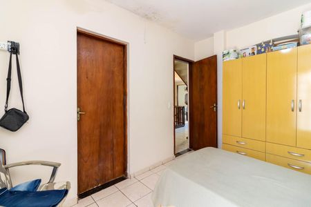 Casa à venda com 230m², 4 quartos e 4 vagas Casa à venda com 230m², 4 quartos e 4 vagasSuíte 2