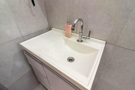 Casa à venda com 230m², 4 quartos e 4 vagas Casa à venda com 230m², 4 quartos e 4 vagasBanheiro da Suíte 1