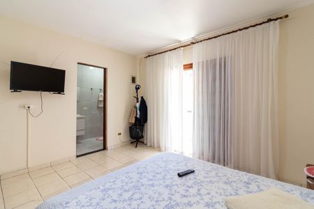 Casa à venda com 230m², 4 quartos e 4 vagas Casa à venda com 230m², 4 quartos e 4 vagasSuíte 1