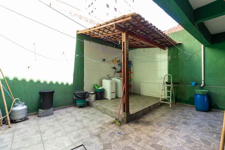 Casa à venda com 230m², 4 quartos e 4 vagas Casa à venda com 230m², 4 quartos e 4 vagasÁrea de Serviço