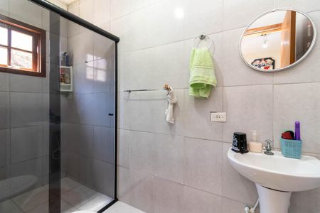 Casa à venda com 230m², 4 quartos e 4 vagas Casa à venda com 230m², 4 quartos e 4 vagasBanheiro da Suíte 2
