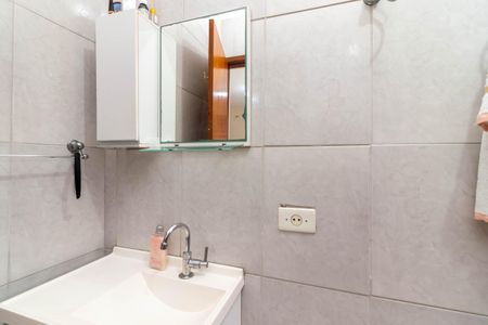 Casa à venda com 230m², 4 quartos e 4 vagas Casa à venda com 230m², 4 quartos e 4 vagasBanheiro da Suíte 1