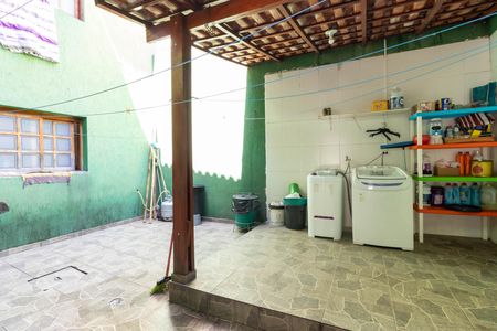 Casa à venda com 230m², 4 quartos e 4 vagas Casa à venda com 230m², 4 quartos e 4 vagasÁrea de Serviço