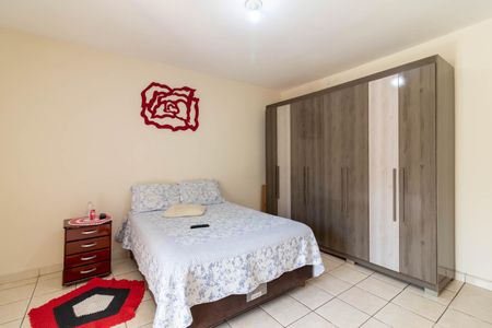 Casa à venda com 230m², 4 quartos e 4 vagas Casa à venda com 230m², 4 quartos e 4 vagasSuíte 1