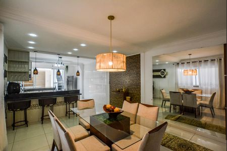 Casa à venda com 300m², 3 quartos e 5 vagasCopa