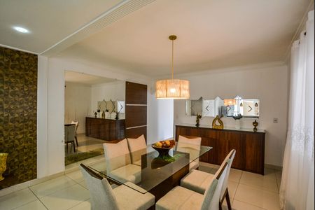Casa à venda com 300m², 3 quartos e 5 vagasCopa