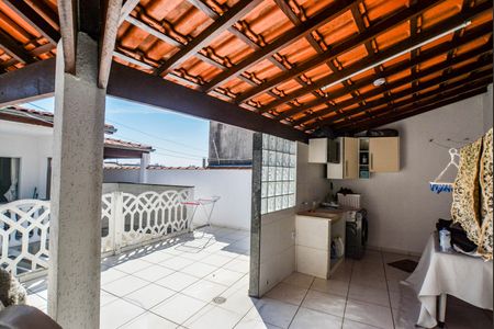 Casa à venda com 300m², 3 quartos e 5 vagasÁrea de Serviço