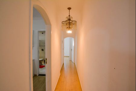 Casa à venda com 300m², 3 quartos e 5 vagasCorredor