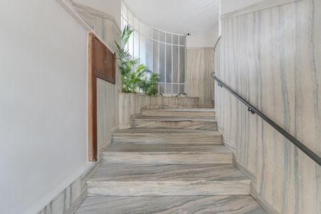 Apartamento à venda com 240m², 4 quartos e 1 vaga Apartamento à venda com 240m², 4 quartos e 1 vagaHall de entrada