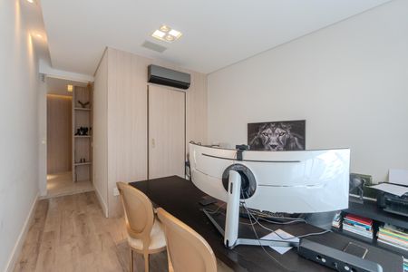 Apartamento à venda com 240m², 4 quartos e 1 vaga Apartamento à venda com 240m², 4 quartos e 1 vagaSuíte 1