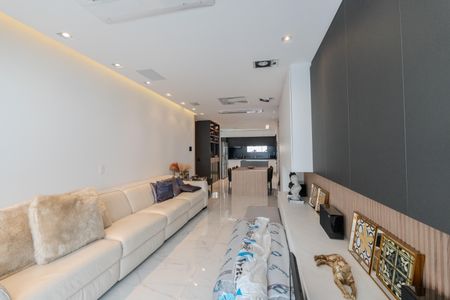 Apartamento à venda com 240m², 4 quartos e 1 vaga Apartamento à venda com 240m², 4 quartos e 1 vagaSala