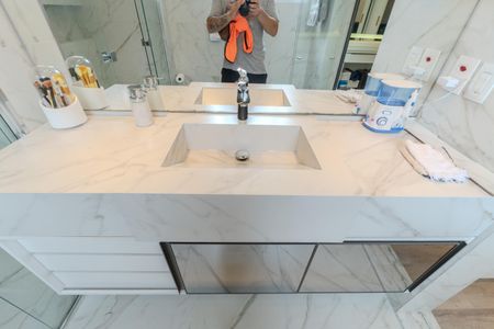 Apartamento à venda com 240m², 4 quartos e 1 vaga Apartamento à venda com 240m², 4 quartos e 1 vagaBanheiro da Suíte 3