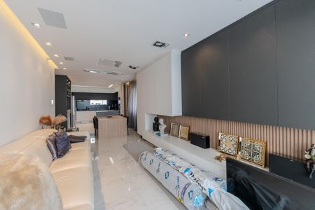 Apartamento à venda com 240m², 4 quartos e 1 vaga Apartamento à venda com 240m², 4 quartos e 1 vagaSala