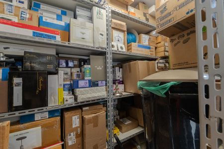 Apartamento à venda com 240m², 4 quartos e 1 vaga Apartamento à venda com 240m², 4 quartos e 1 vagaQuarto de Serviço