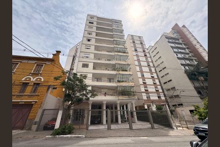 Apartamento à venda com 240m², 4 quartos e 1 vaga Apartamento à venda com 240m², 4 quartos e 1 vagaFachada