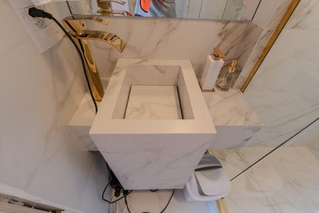 Apartamento à venda com 240m², 4 quartos e 1 vaga Apartamento à venda com 240m², 4 quartos e 1 vagaBanheiro da Suíte 1