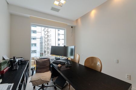 Apartamento à venda com 240m², 4 quartos e 1 vaga Apartamento à venda com 240m², 4 quartos e 1 vagaSuíte 1